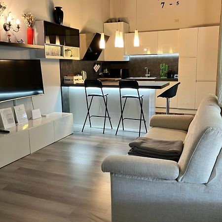 Benvenuti In Casa Peluca! Appartement Mestre Buitenkant foto