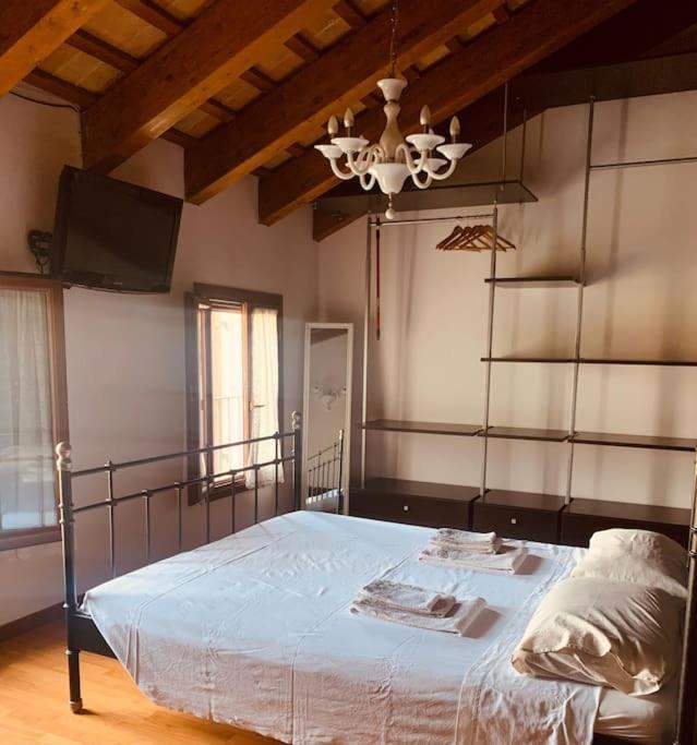 Benvenuti In Casa Peluca! Appartement Mestre Buitenkant foto