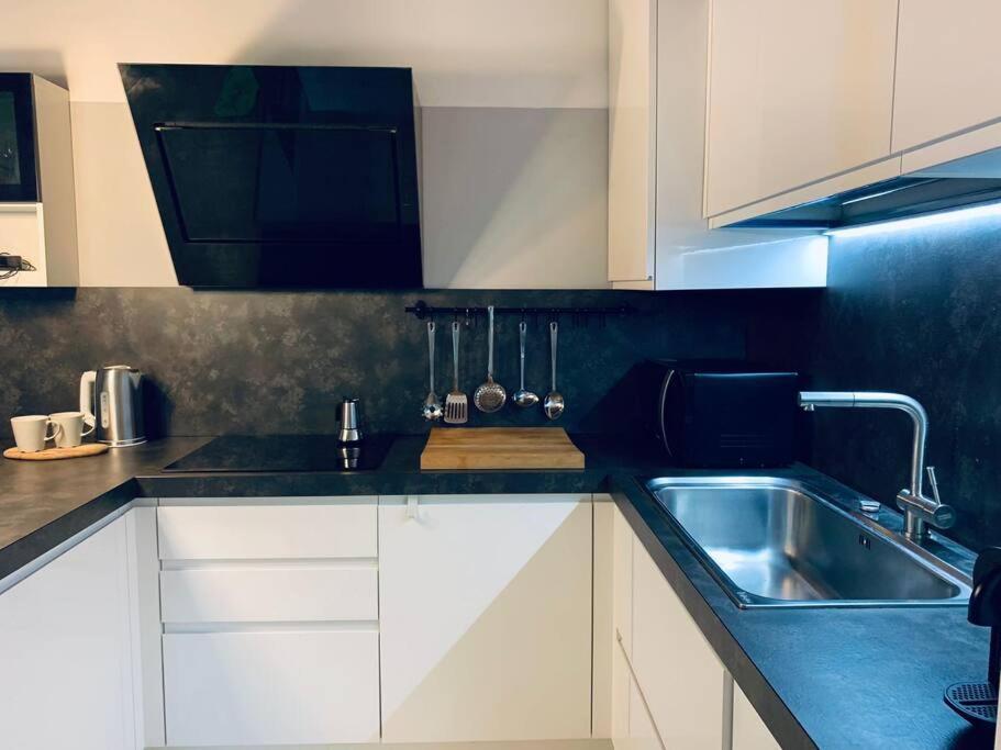 Benvenuti In Casa Peluca! Appartement Mestre Buitenkant foto